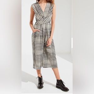 Urban Outfitters Surplice Gingham Jumpsuit Size 0